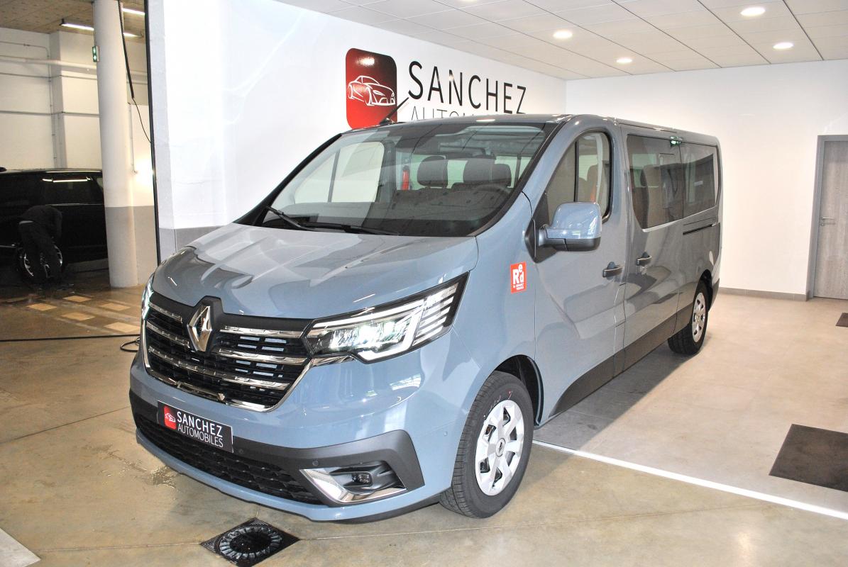 RENAULT TRAFIC - III (2) COMBI L2 2.0 DCI 150 9PL RED (2024)