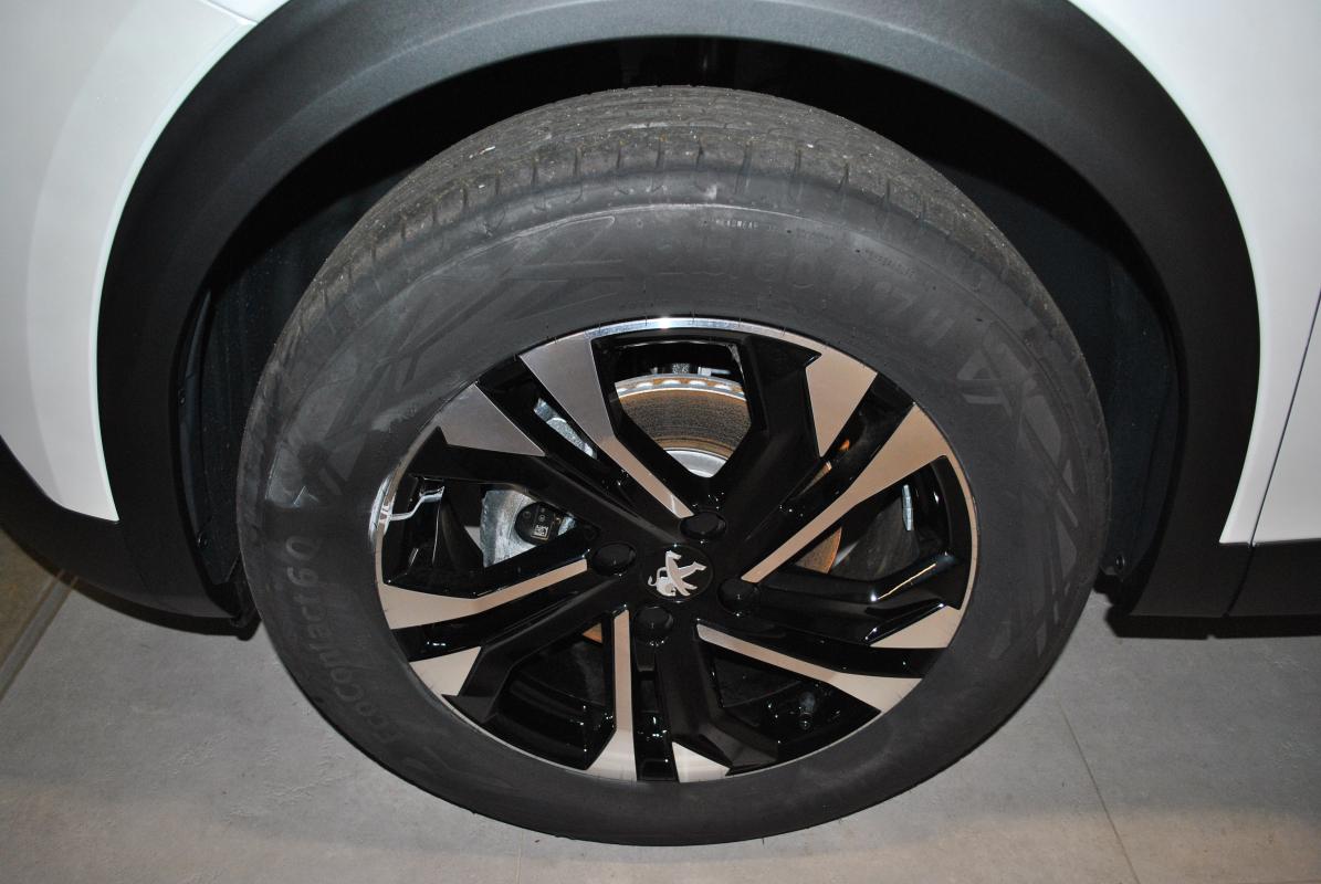 Peugeot 2008 - II 1.2 PURETECH 130 EAT8 ALLURE PACK