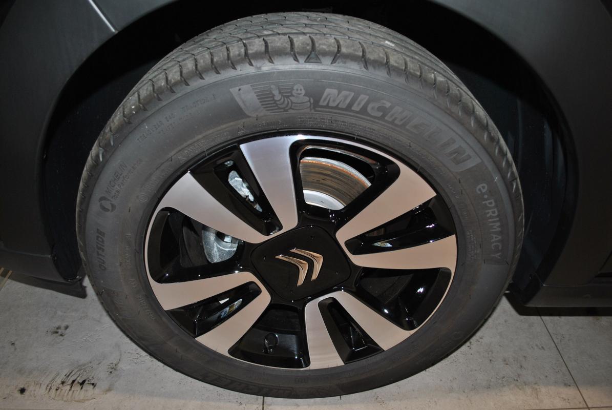 Citroën C3 - III (2) 1.2 PURETECH 110 EAT6 SHINE PLUS