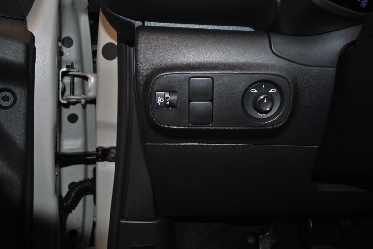 Citroën C3 - III (2) 1.2 PURETECH 83 SHINE