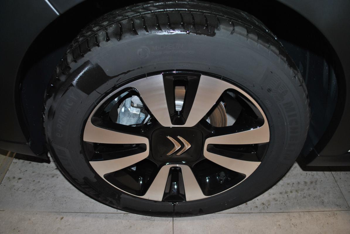 Citroën C3 - III (2) 1.2 PURETECH 83 SHINE