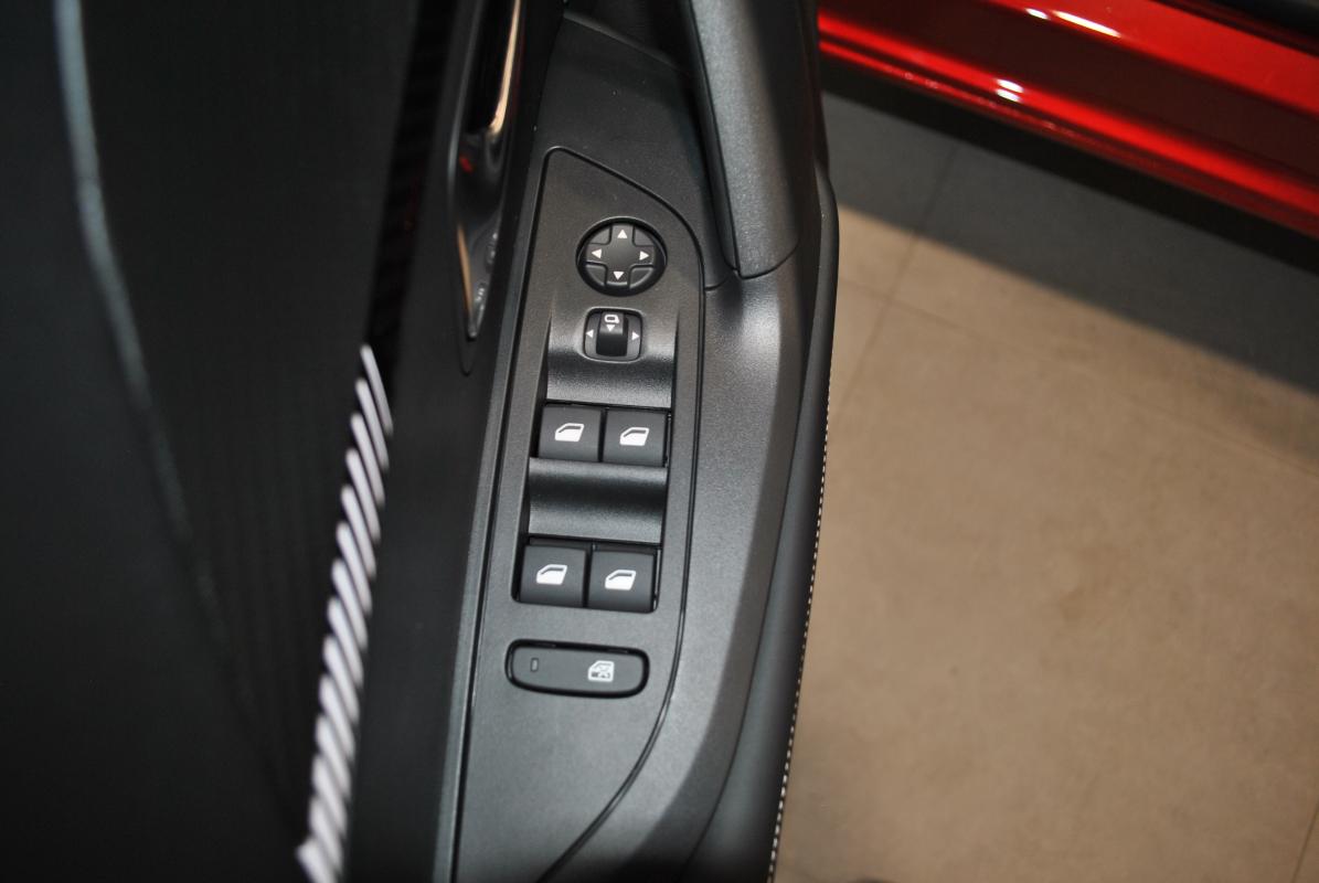 Peugeot 2008 - II (2) 1.2 PURETECH 130 EAT8 ALLURE PLUS