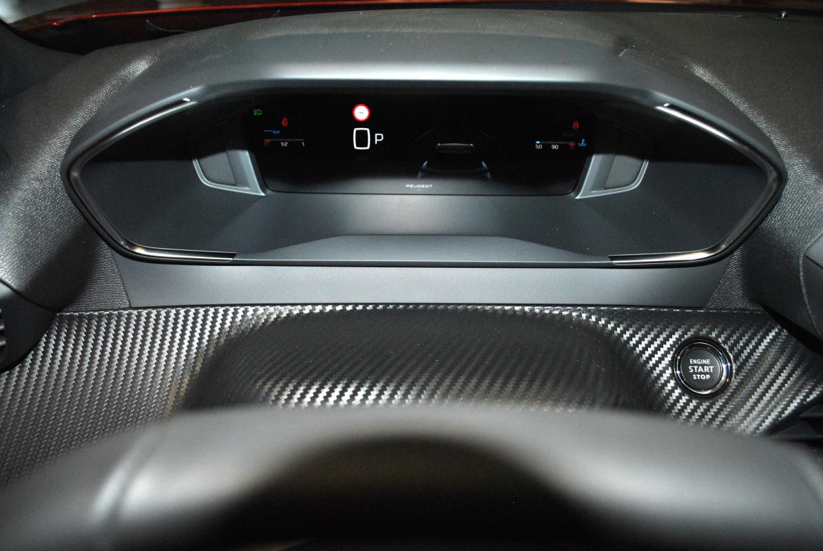 Peugeot 2008 - II (2) 1.2 PURETECH 130 EAT8 ALLURE PLUS