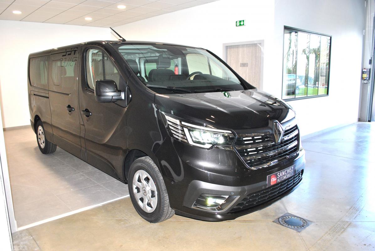 Renault Trafic - III (2) COMBI L2 2.0 DCI 150 9PL RED