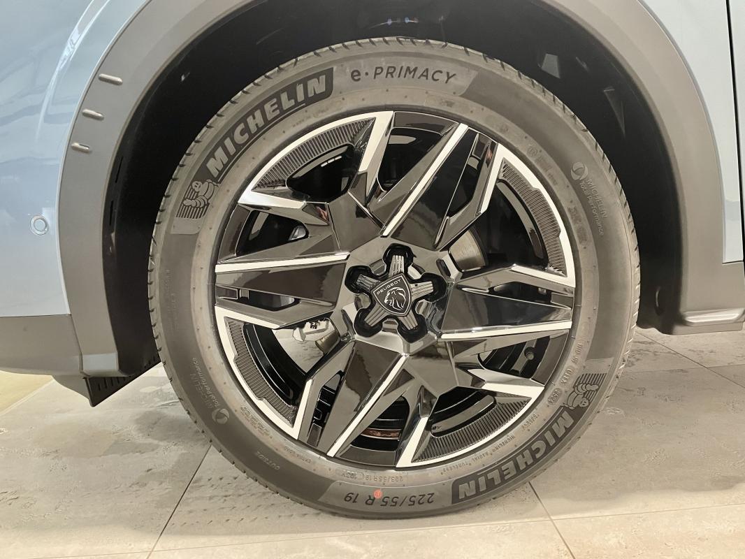 Peugeot 3008 - III 1.2 HYBRID 136 EDCS6 ALLURE