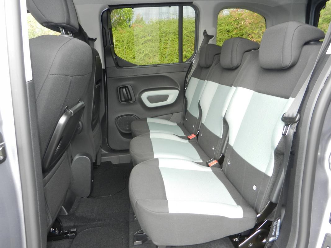 Citroën Berlingo - 1.5 BLUEHDI 130 EAT8 SHINE PLUS